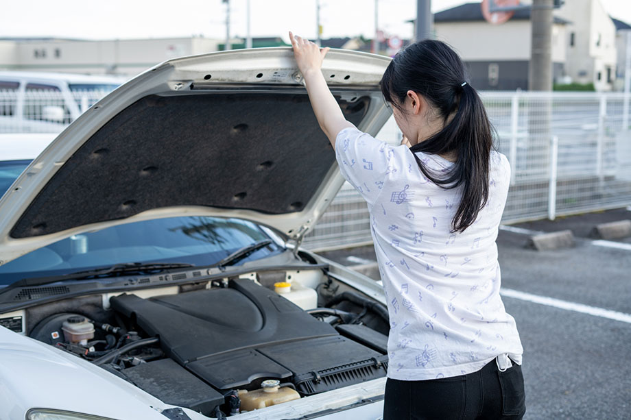 エンストの原因は?緊急時の安全確保から修理費用・廃車を検討すべきケースまで徹底解説
